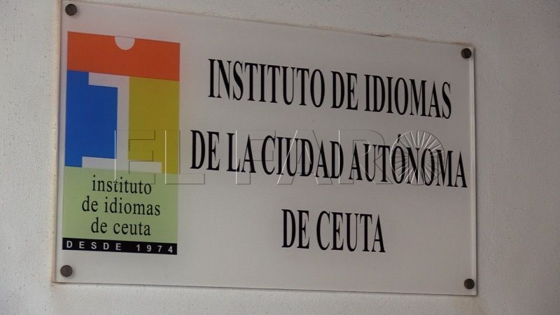 instituto-idiomas-engalana-tematica-francesa-mardi-gras-001