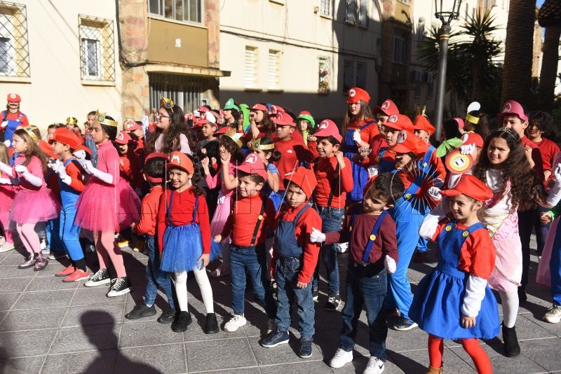 mario-bros-apodera-rosalia-castro-pasacalles-carnaval-010