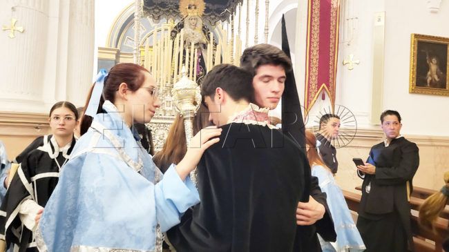 La lluvia impide la salida de la Vera Cruz este Lunes Santo