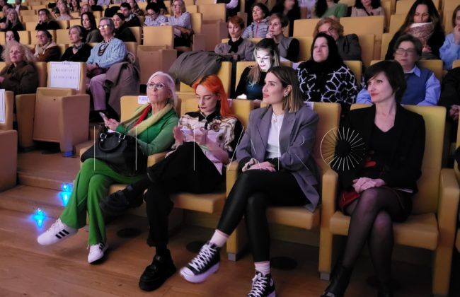 Cuatro expertas reivindican la igualdad y el papel de la mujer en la sociedad