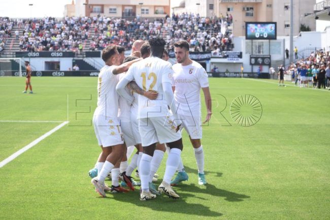 La RFFCE se congratula por la gran temporada de sus clubes de fútbol y fútbol-sala
