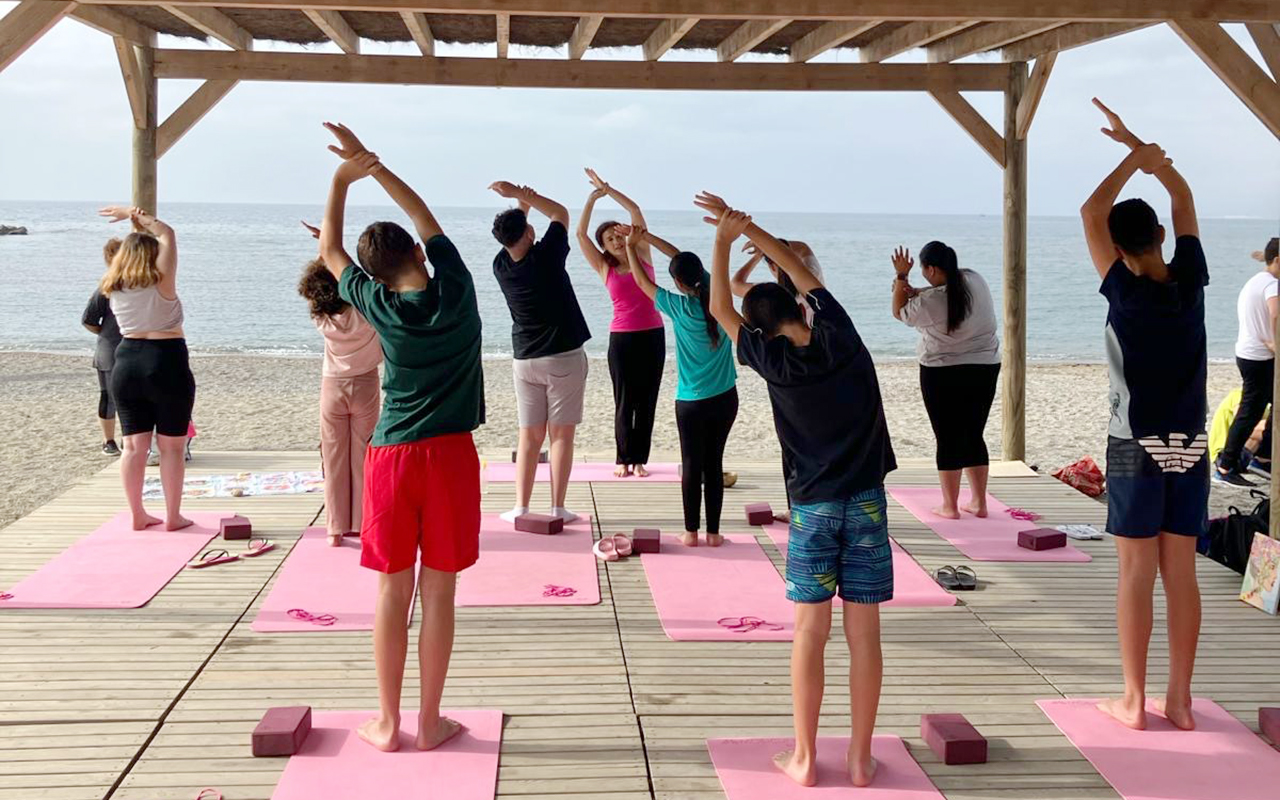 Finaliza el curso ‘Yoga en el recreo’ en el IES Siete Colinas