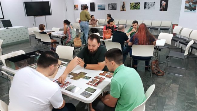 ‘El Solitario’ recrea novelas célebres a través de sus juegos de mesa