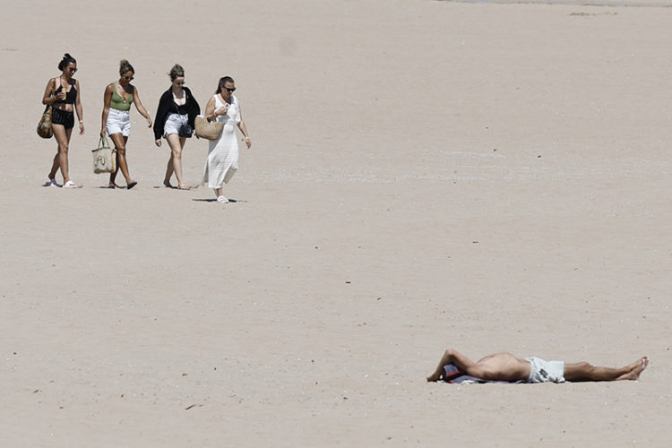 multa-dormir-playa