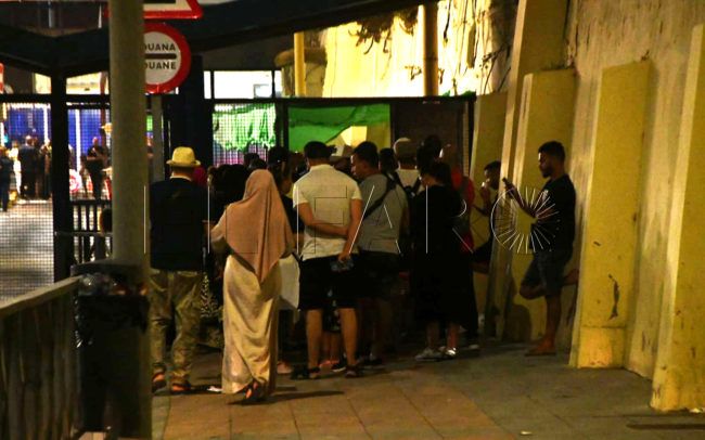 Ceuta Ya! considera “una tortura” el paso de personas por la frontera
