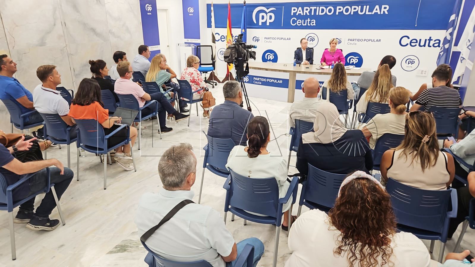 yolanda-bel-anuncia-dimite-secretaria-pp-ceuta-4