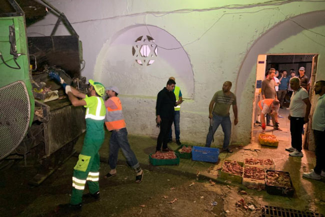 Decomisados casi 1.500 kilos de comida en mal estado en Tetuán