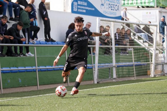 El Faro - El Ceuta B prolonga su buena racha en Conil (0-1)
