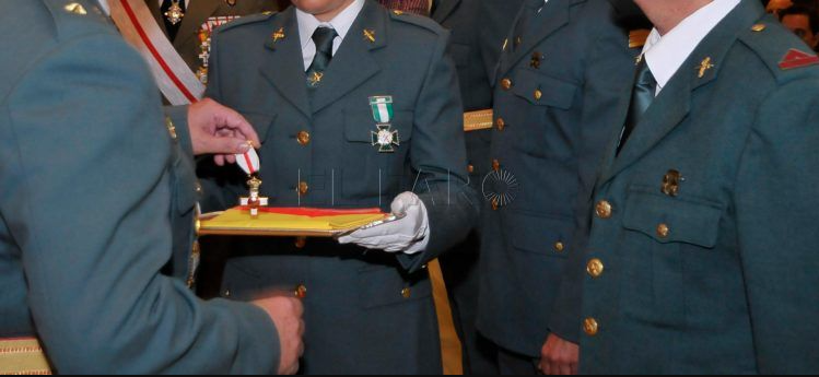 El “mercadeo” de medallas en la Guardia Civil y Aldama