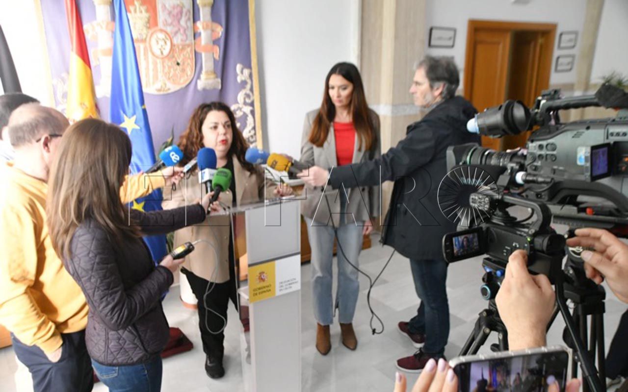 rueda-de-prensa-delegada-cristina-pérez-aduana-comercial-003