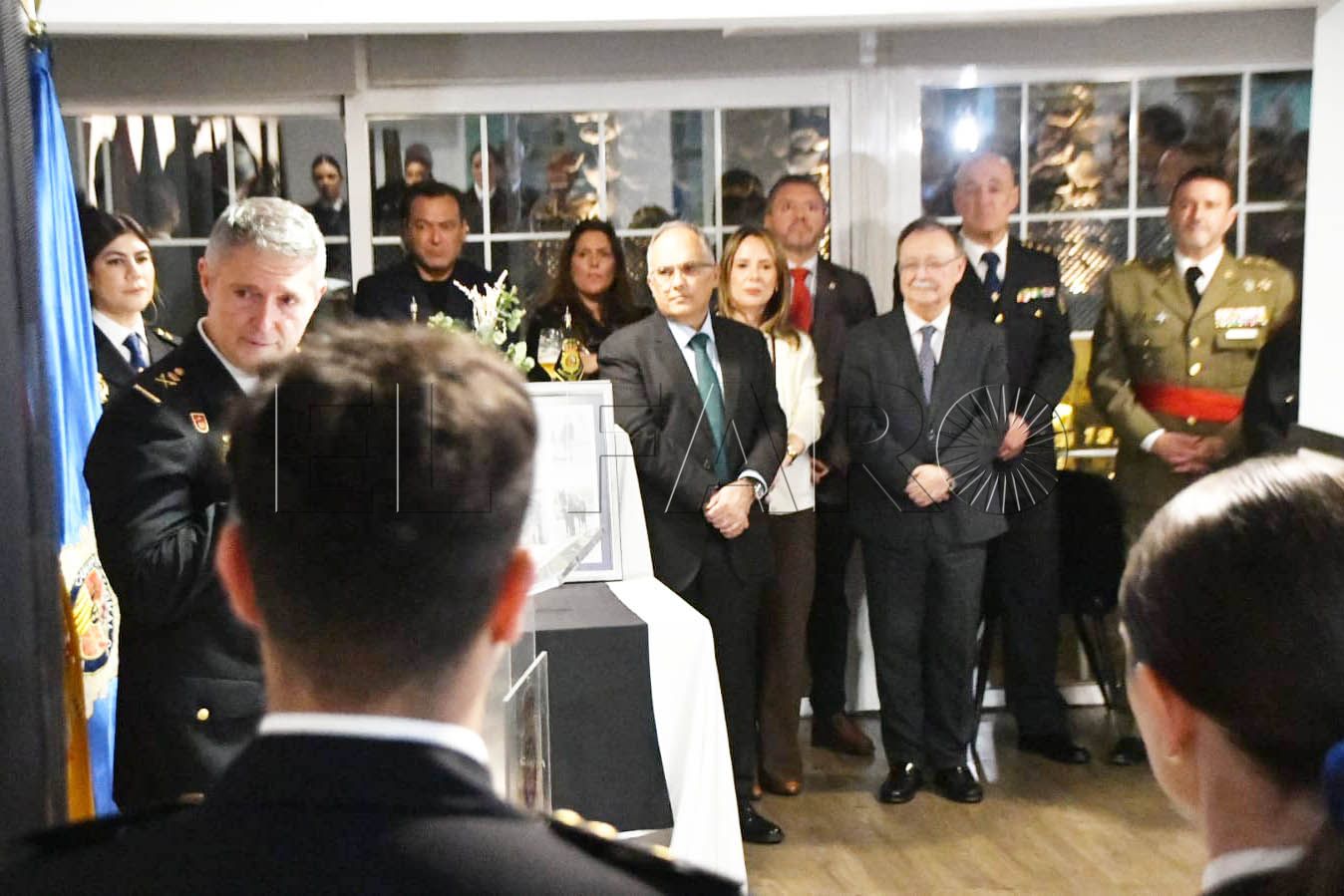 distinciones-ayuda-bicentenario-policia-nacional-23