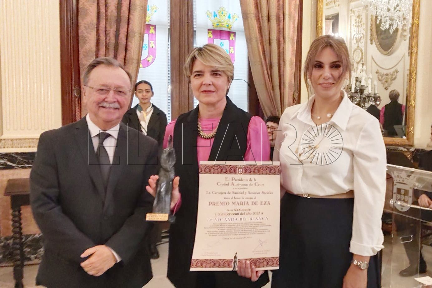 yolanda-bel-entrega-premio-maria-eza-3