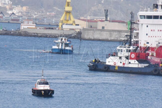 Una empresa local de buzos reparará y limpiará los fondos marinos del puerto