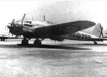 Un avión Heinkel en el Aeropuerto de Villa Cisneros (febrero de 1958).