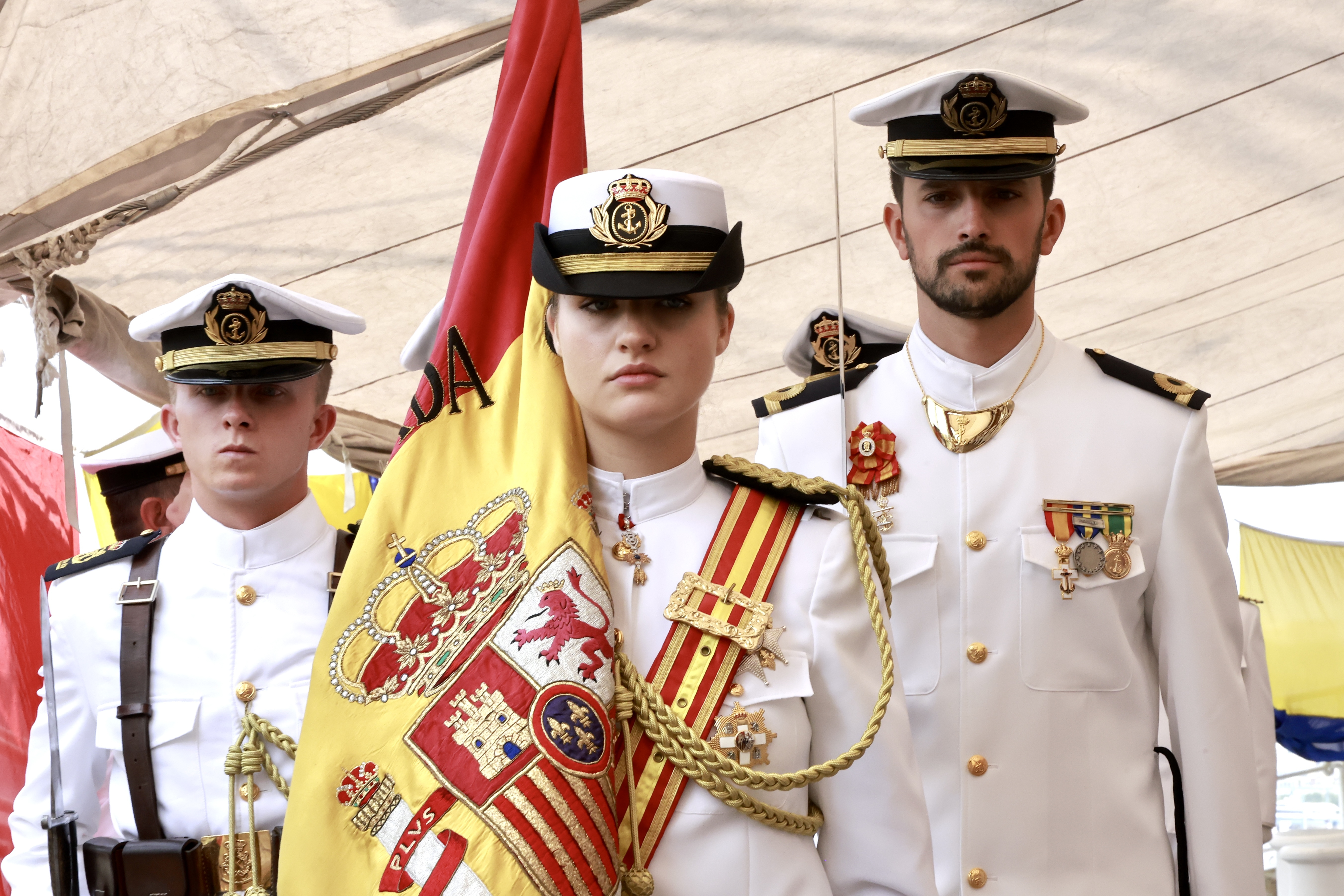 princesa-leonor-embarca-buque-guerra-ceuta