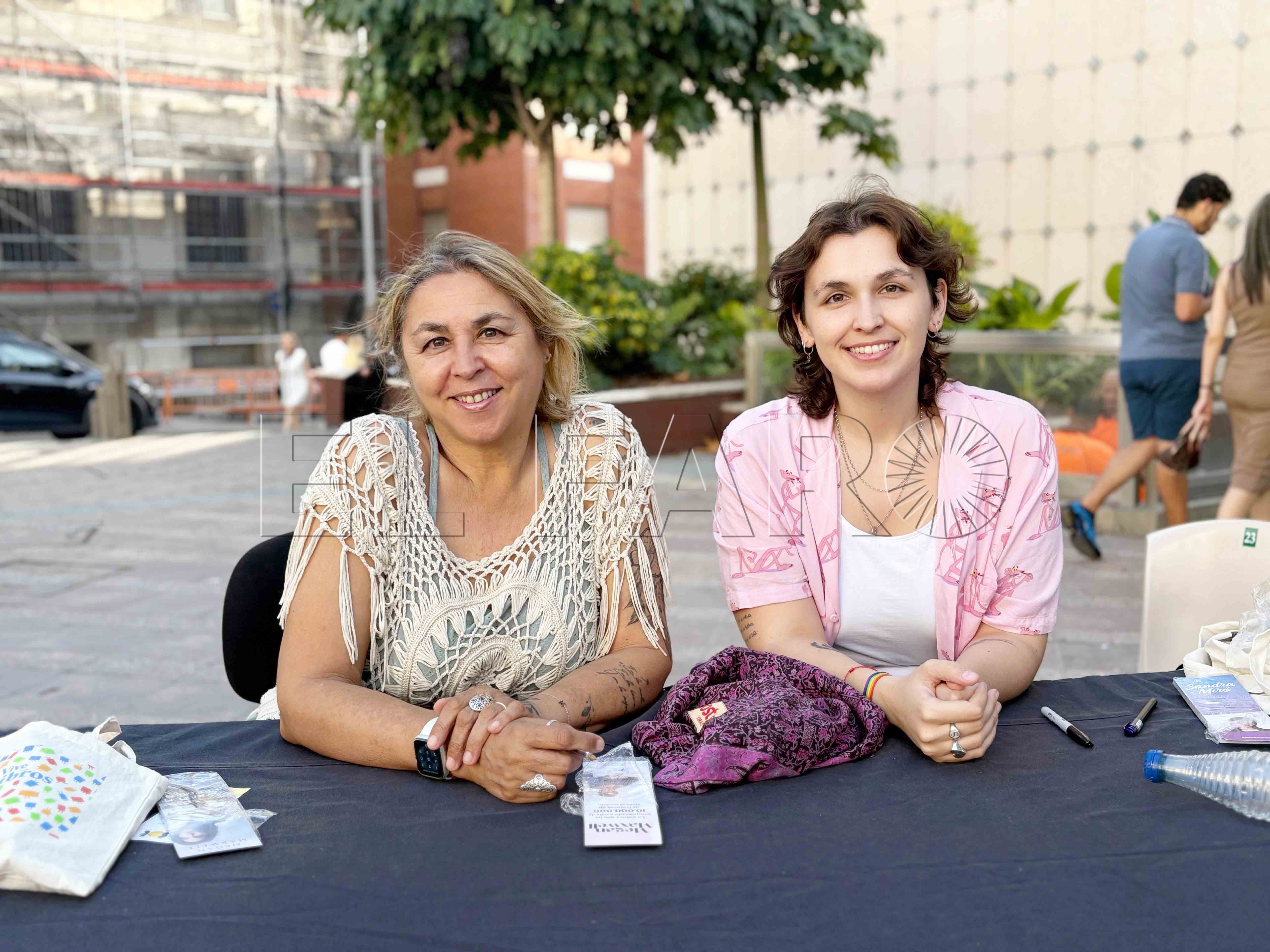 megan-maxwell-sandra-miro-feria-libro-2025-18