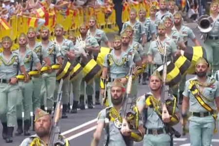 desfilado-legionarios-ceuta-acto-dia-fuerzas-armadas-2025