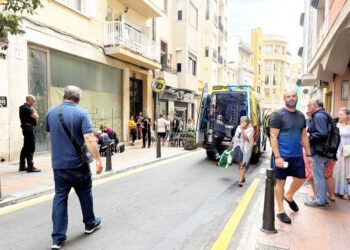 fallece-hombre-precipitarse-balcon-calle-real