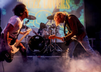 the-buzz-lovers-tributo-nirvana-viajar-tiempo-004