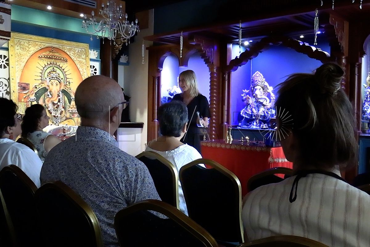 yoga-templo-hindu-009