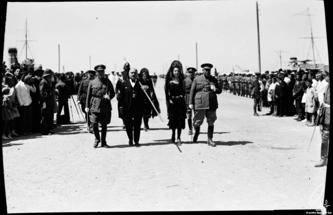 Entrega de la bandera de La República a La Legión (30 de Agosto de 1931)