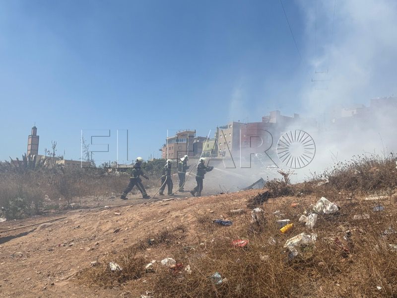 Bomberos-Policía-Nacional-incendio-explanada-010
