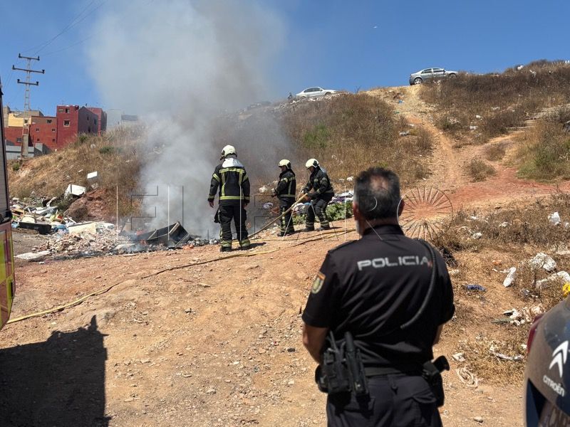 Bomberos-Policía-Nacional-incendio-explanada