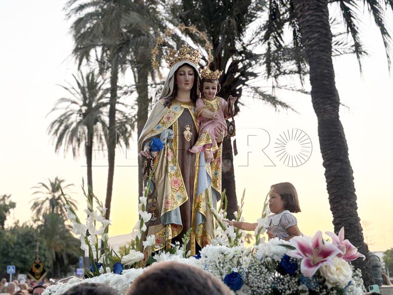 Centro-Virgen-del-Carmen-procesión-2025