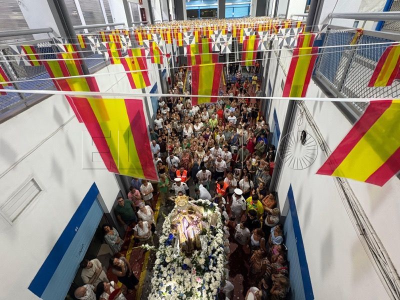 Centro-Virgen-del-Carmen-procesión-2025