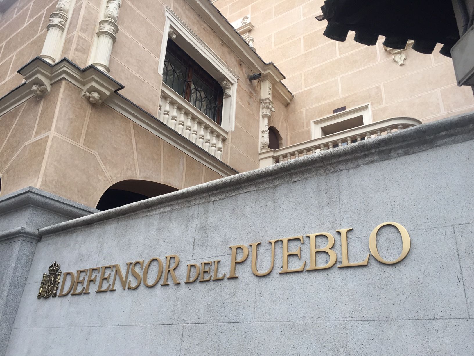 Defensor_fachada