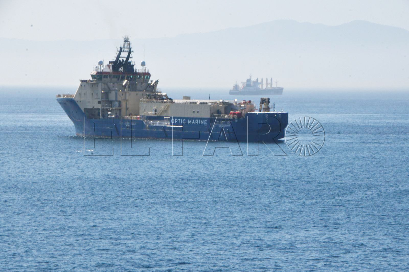obras-san-amaro-llega-buque-reparar-cable-8