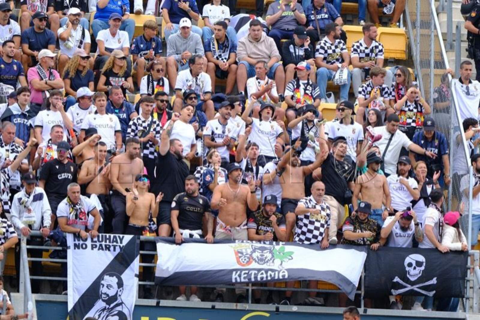 Larbi propone una excursión a Cádiz por todo lo alto: fútbol, desplazamiento y sorteo