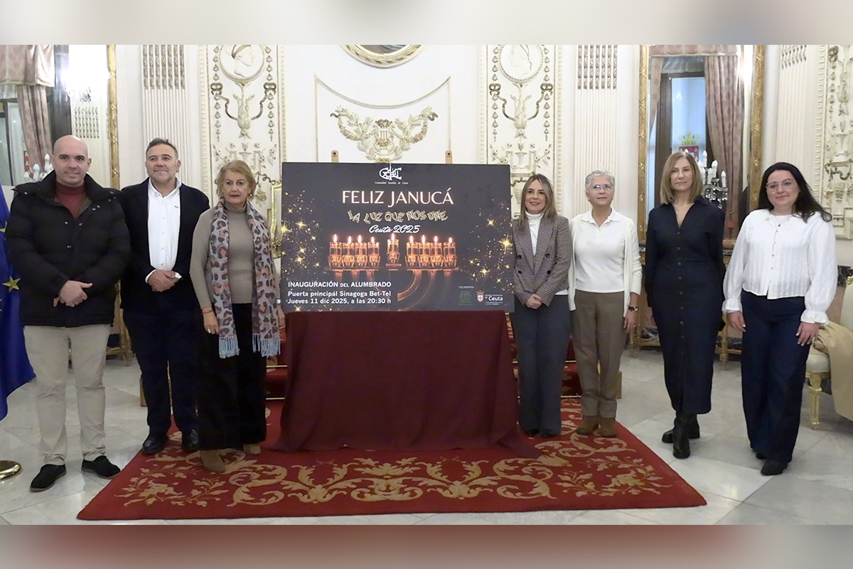 Sara Benhamu, autora del cartel anunciador de la Janucá