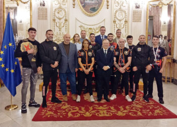 vivas-recibe-campeones-ceuties-kickboxing-muay-thai