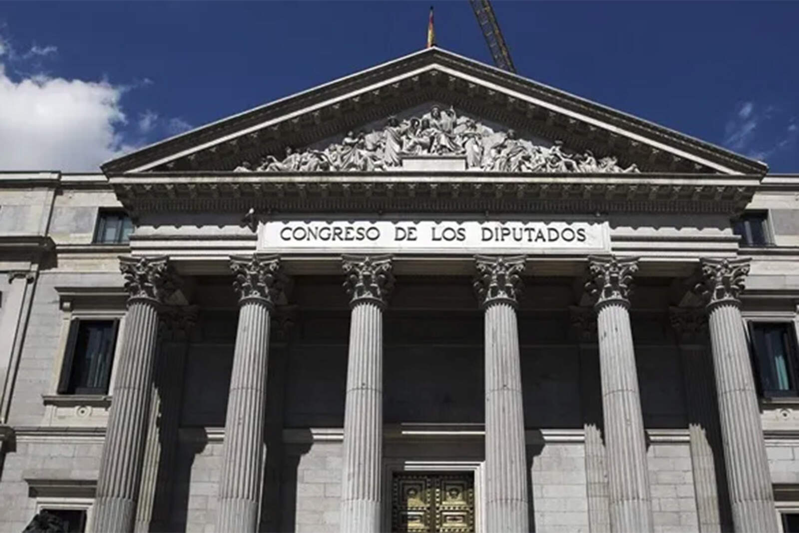 Vox lleva al Congreso una moción para reconocer como agentes de la autoridad a militares y policías