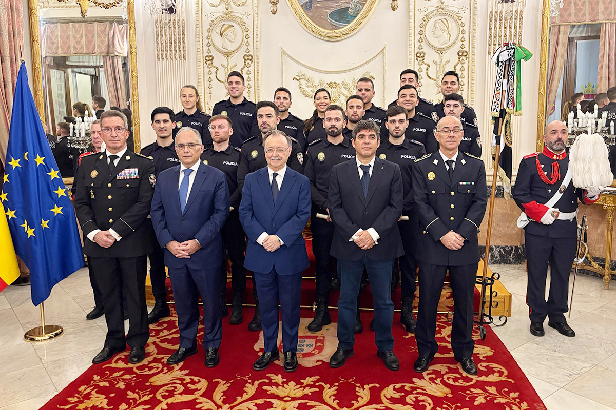 nuevos-agentes-policia-local-toman-posesion-cargo-30