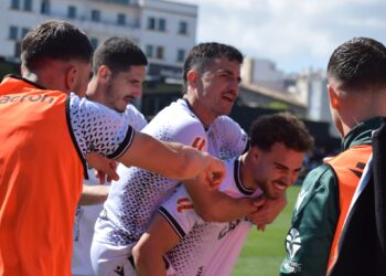 AD Ceuta: diez asaltos restantes en la lucha