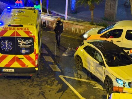 accidente-trafico-gravedad-rotonda-poblado-marinero