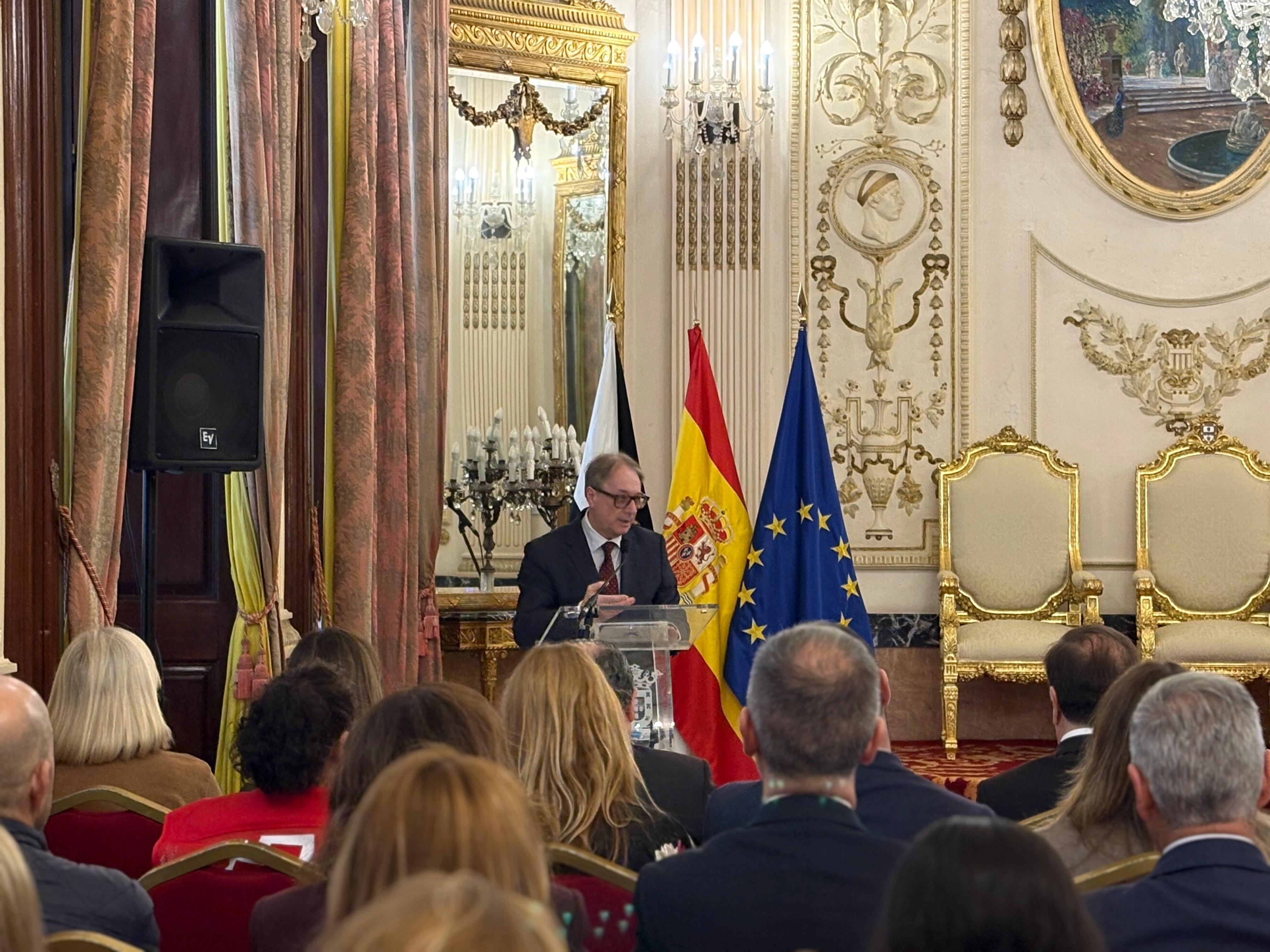fundacion-caixa-refuerza-compromiso-social-ceuta-5