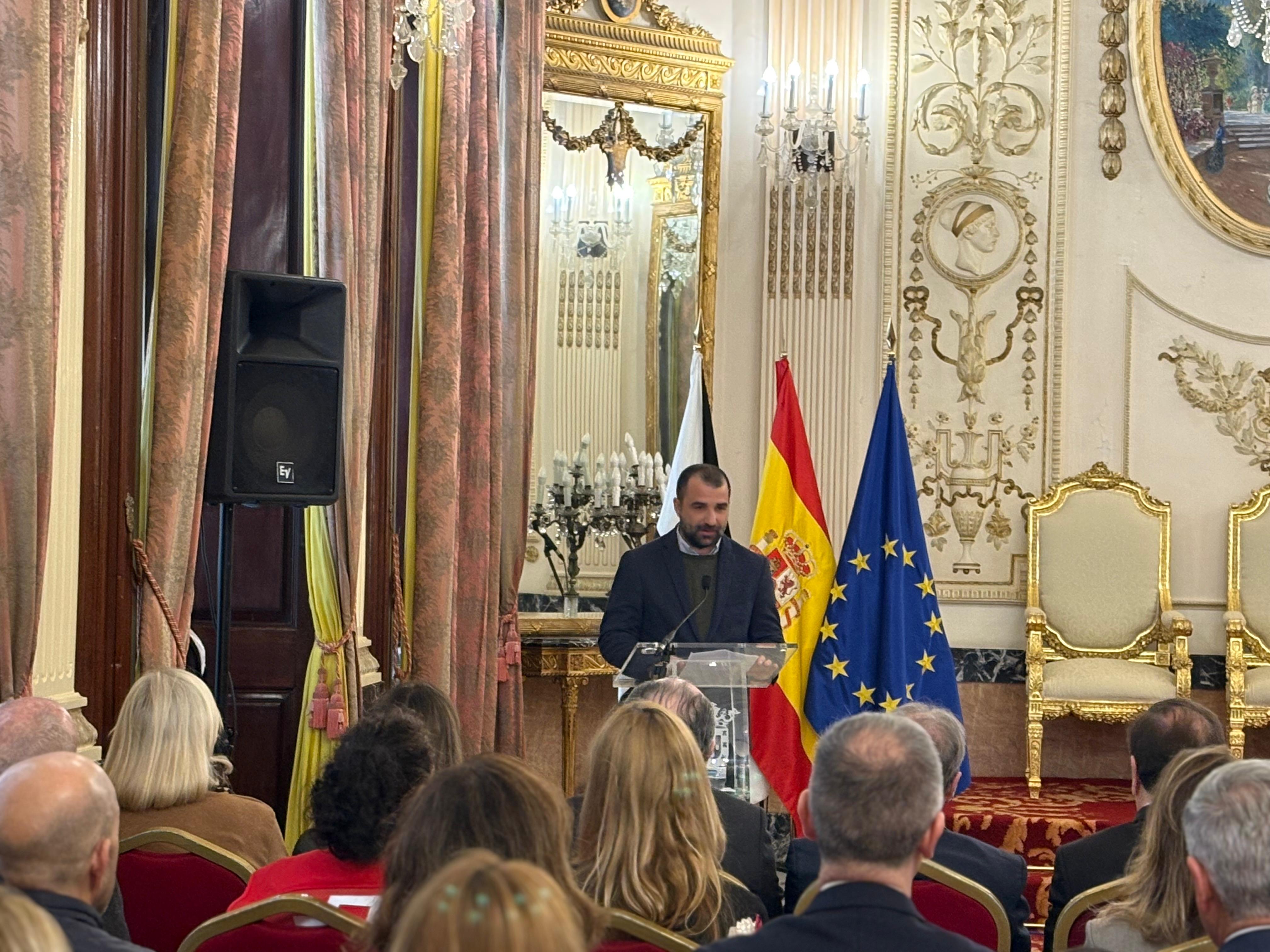 fundacion-caixa-refuerza-compromiso-social-ceuta-6