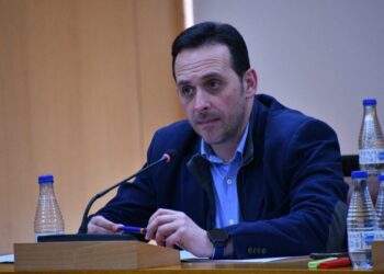 vox-acusa-pp-cambiar-postura-ley-extranjeria