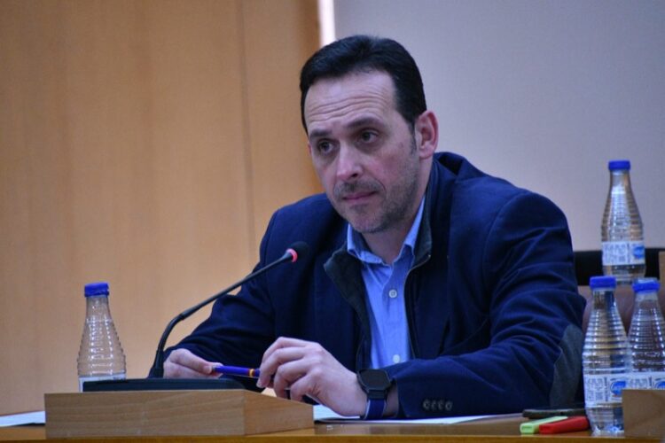 vox-acusa-pp-cambiar-postura-ley-extranjeria