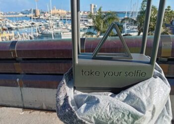 take-your-selfie-001