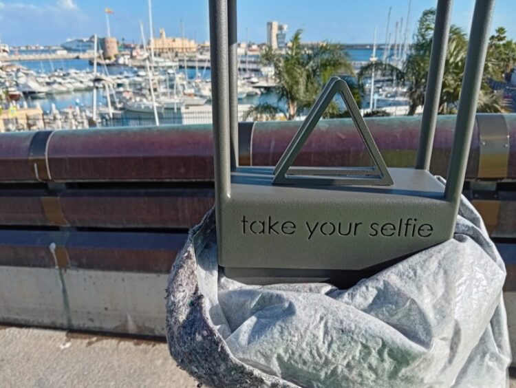 take-your-selfie-001