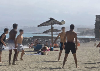 usuarios-playas-exigen-vigilancia-policial-cumplan-ordenanzas