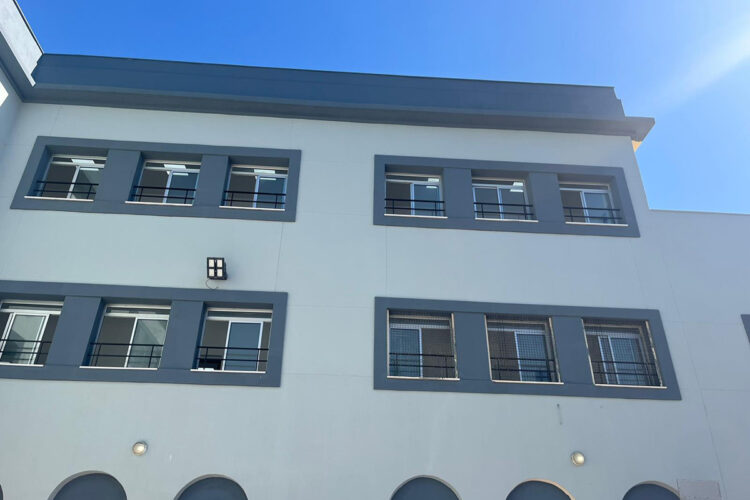 colegio-renovado-larga-espera