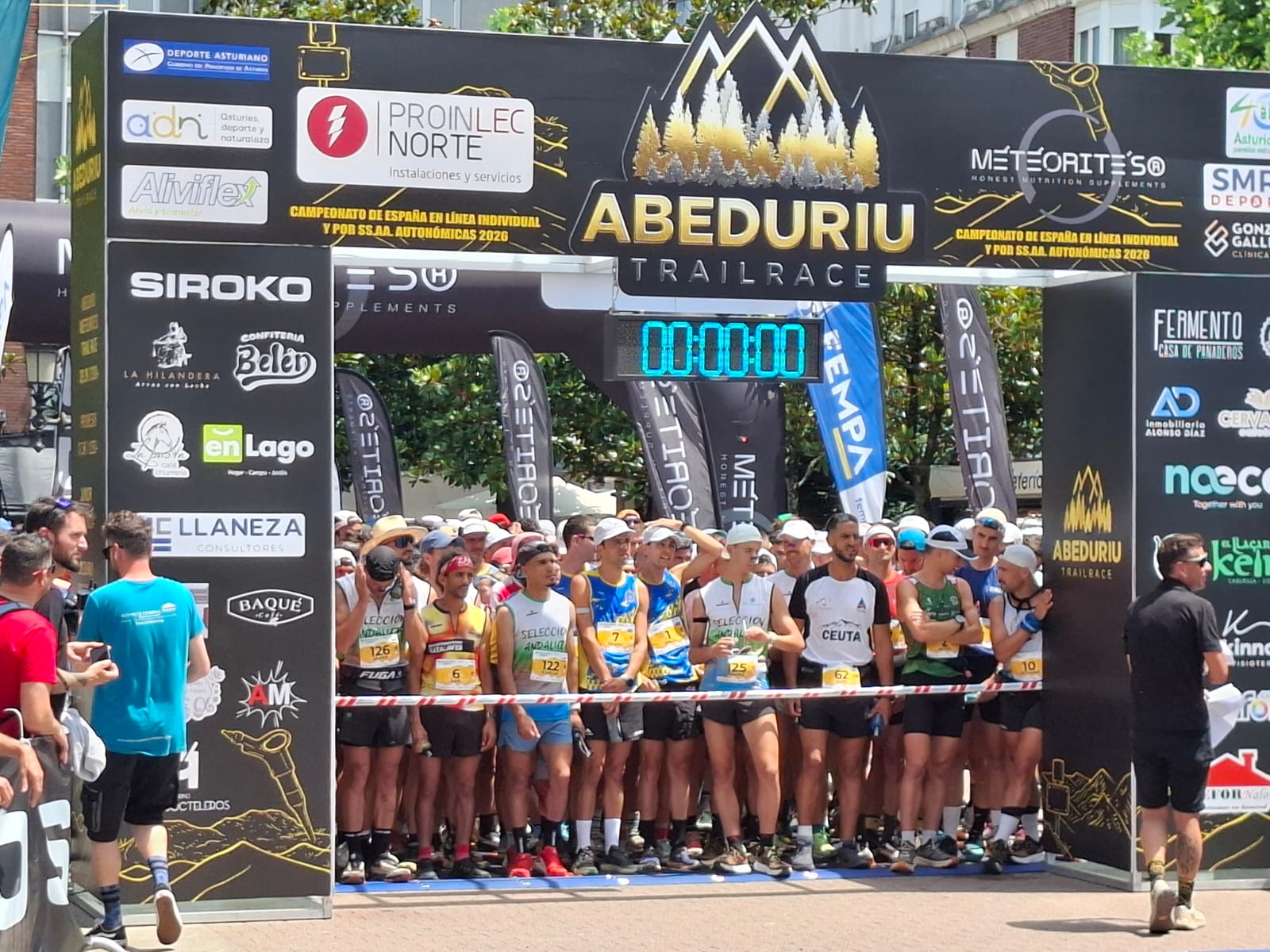 La FDMEC firma un fin de semana histórico en los Campeonatos de España de Montaña y Escalada