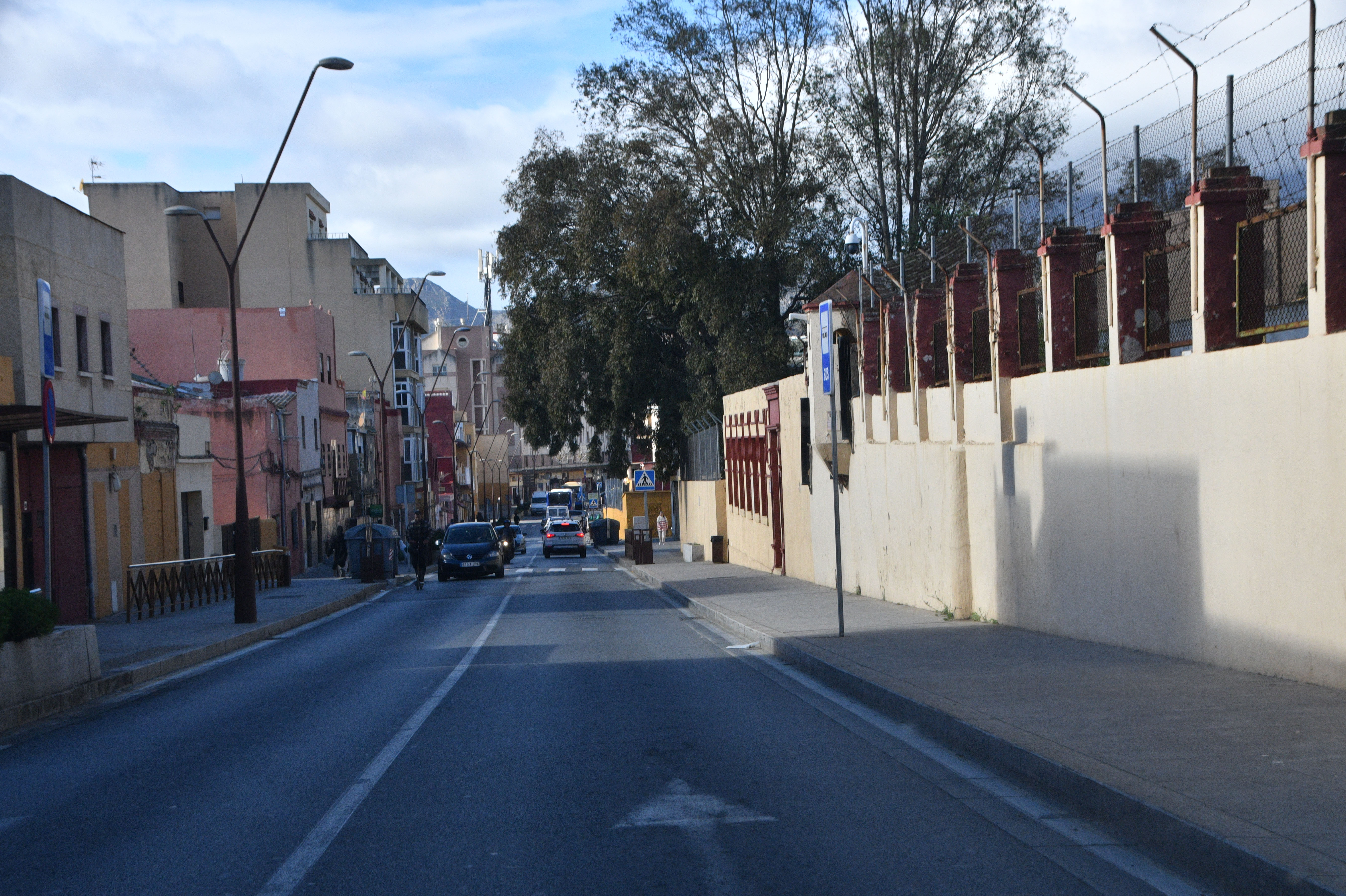 Condenado por disparar cuatro veces con una pistola de aire comprimido a un motorista
