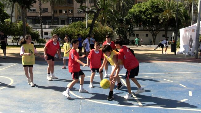 El Faro - La Federación de Baloncesto cierra el curso con una fiesta en La Marina