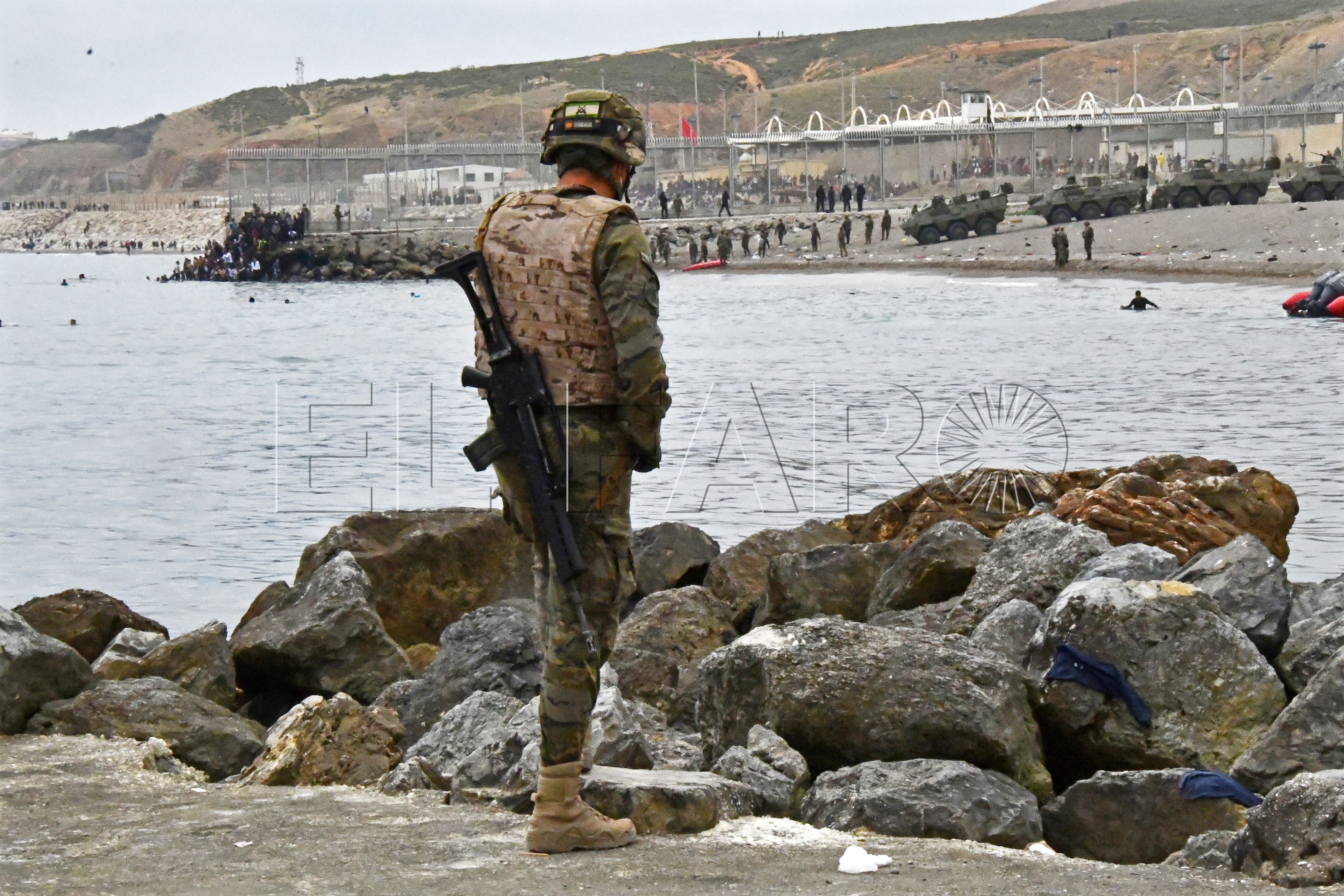 crisis-mayo-inmigrantes-frontera-militar